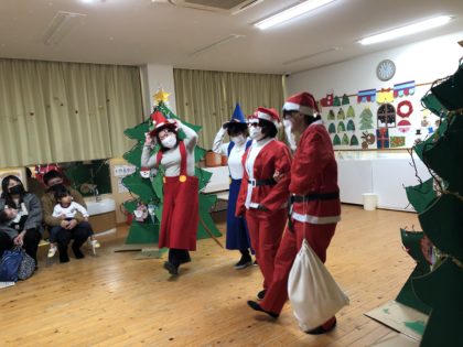 子どもや保護者のためならこんなこともします！！先生たちも楽しんでました♪保育参観盛り上がりました。